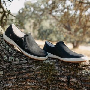 New Josef Seibel Caren 22 Campa Nubuck Sneakers Black 39 NIB Leather Zipper